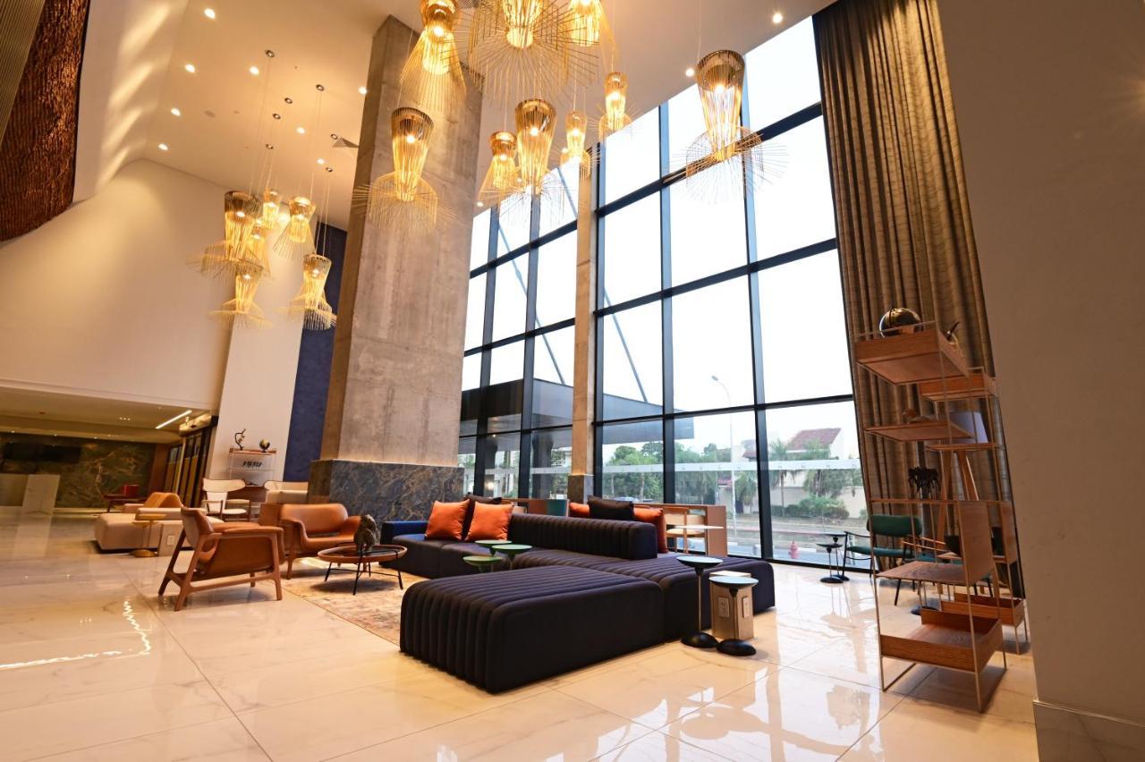 Novotel サンタ・クルス・デ・ラ・シエラ エクステリア 写真
