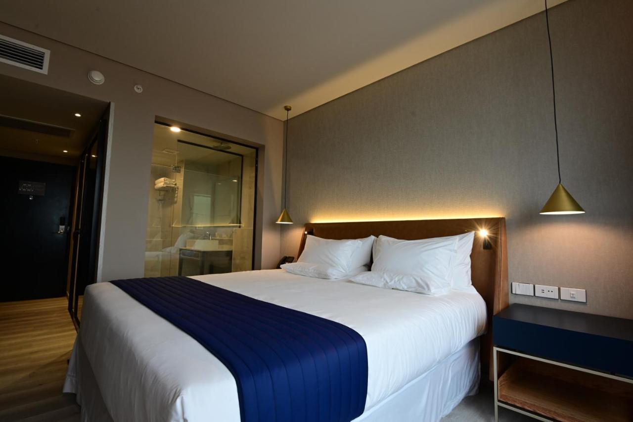 Novotel サンタ・クルス・デ・ラ・シエラ エクステリア 写真