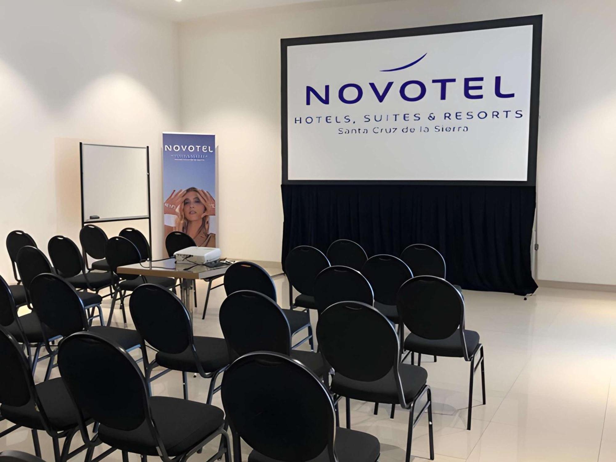 Novotel サンタ・クルス・デ・ラ・シエラ エクステリア 写真