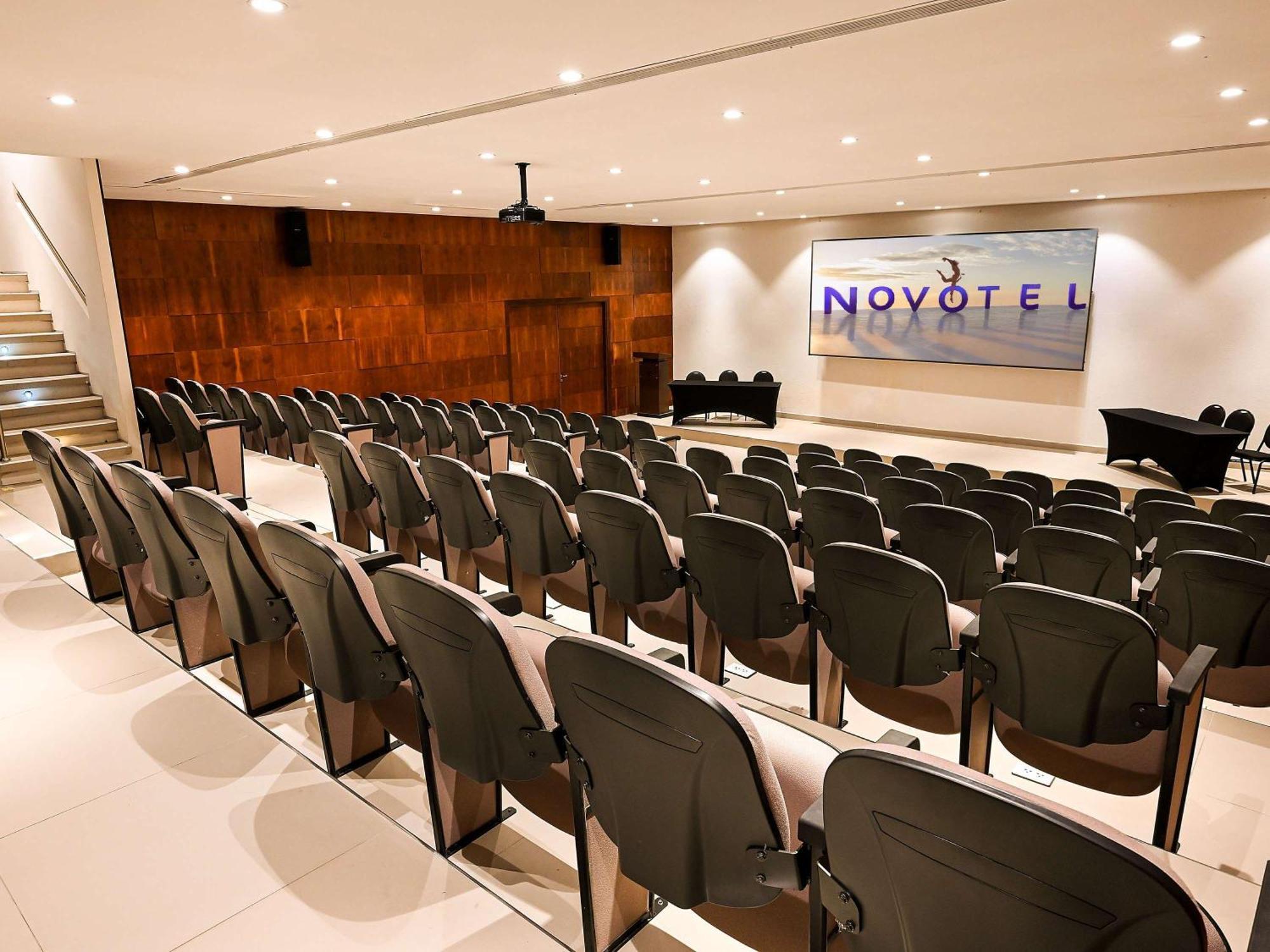 Novotel サンタ・クルス・デ・ラ・シエラ エクステリア 写真