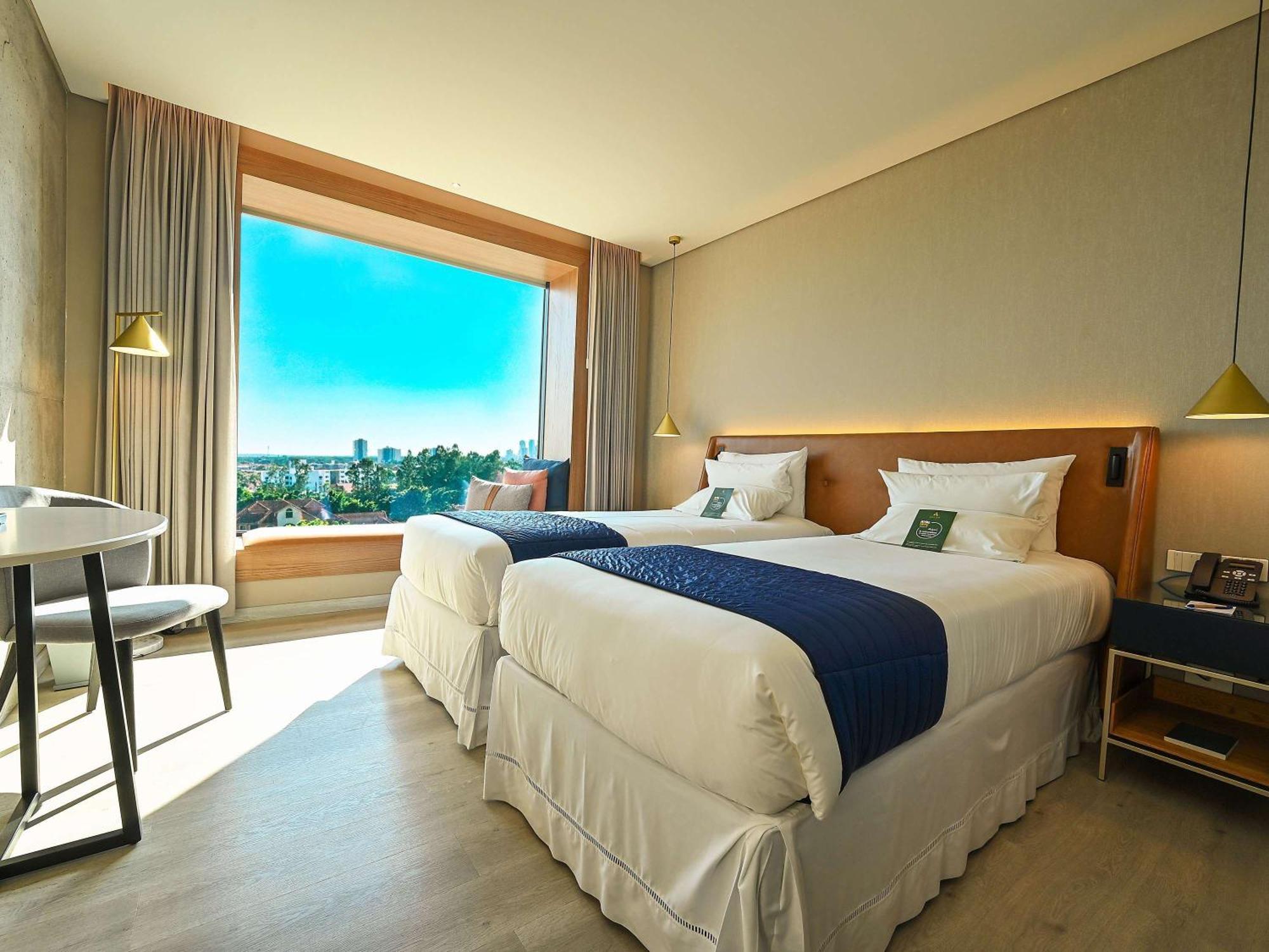 Novotel サンタ・クルス・デ・ラ・シエラ エクステリア 写真