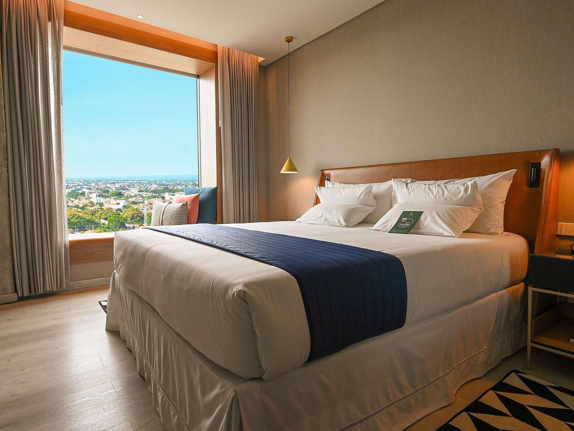 Novotel サンタ・クルス・デ・ラ・シエラ エクステリア 写真