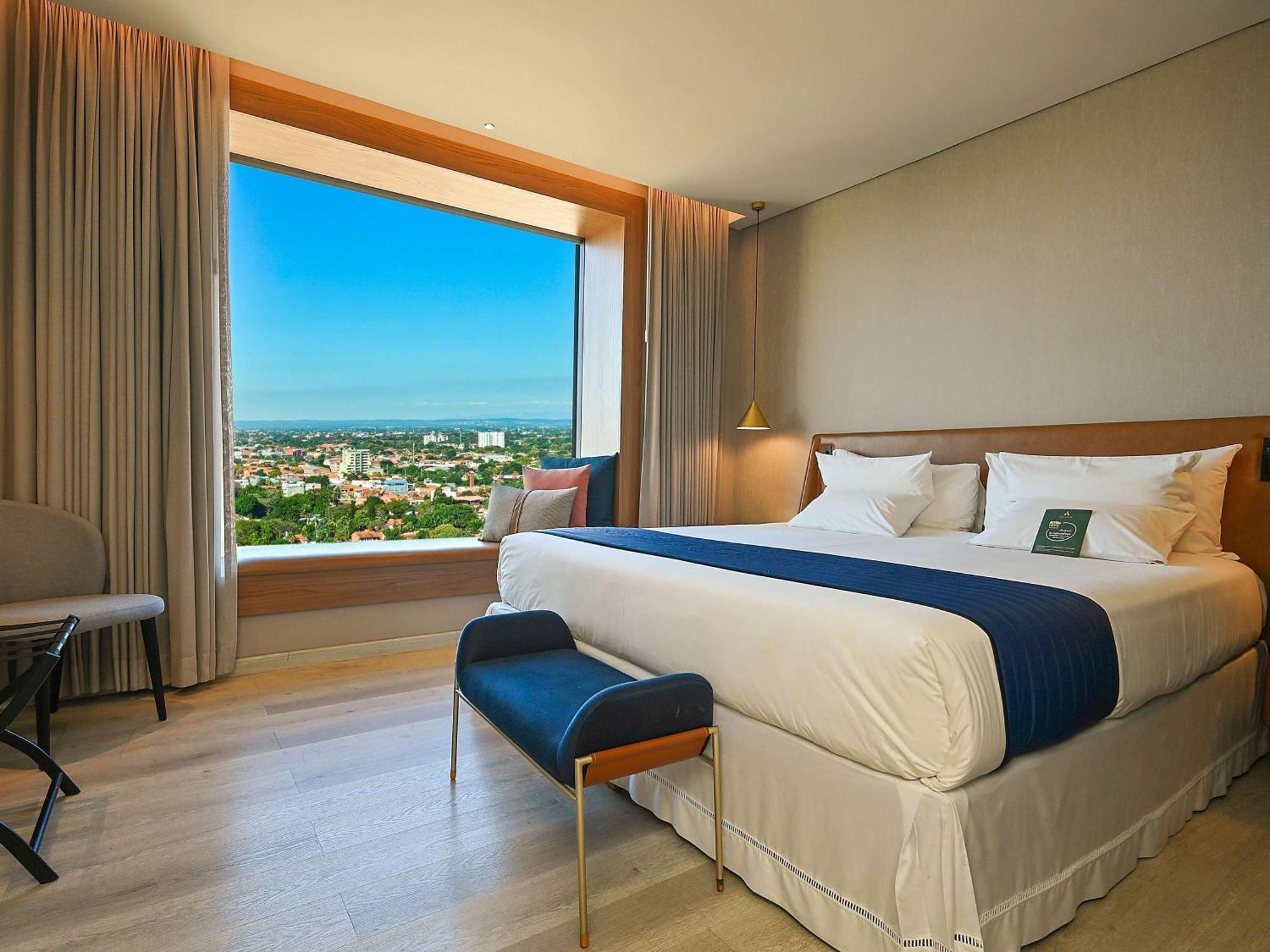 Novotel サンタ・クルス・デ・ラ・シエラ エクステリア 写真