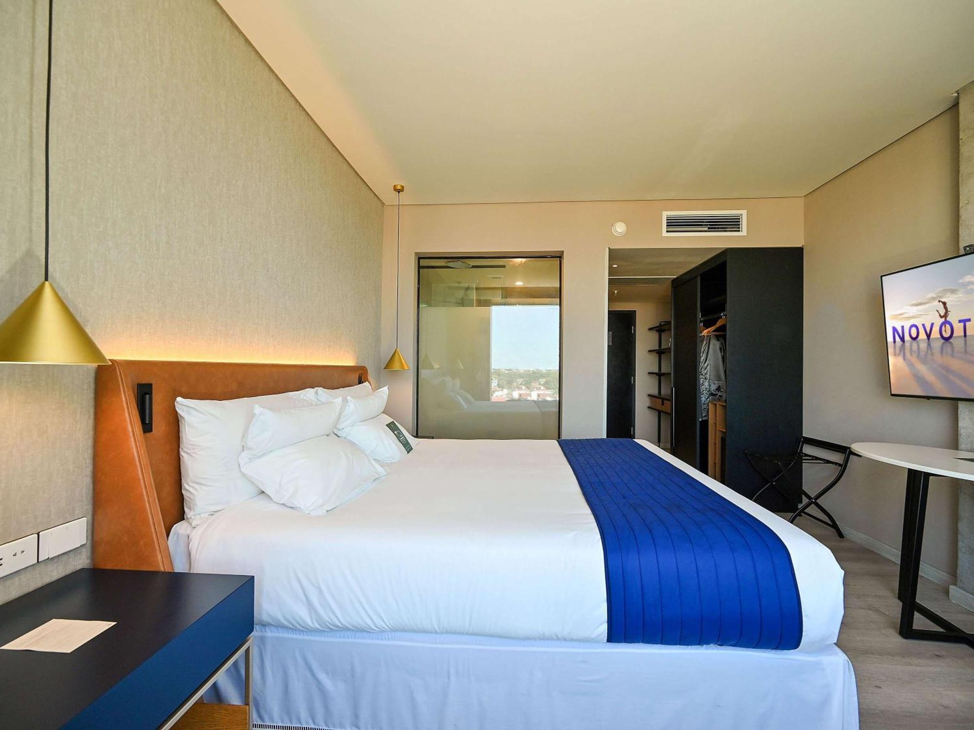 Novotel サンタ・クルス・デ・ラ・シエラ エクステリア 写真