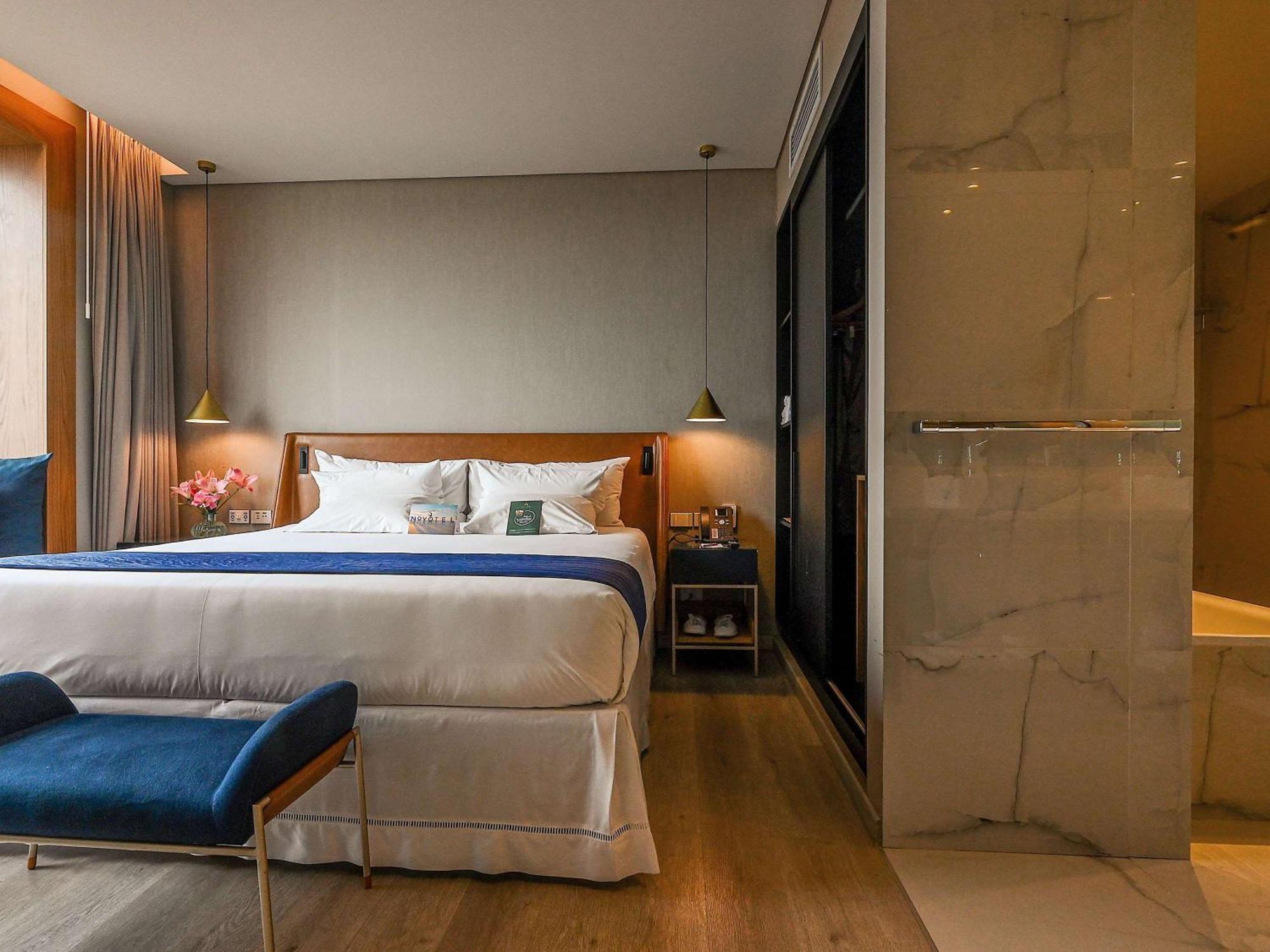 Novotel サンタ・クルス・デ・ラ・シエラ エクステリア 写真